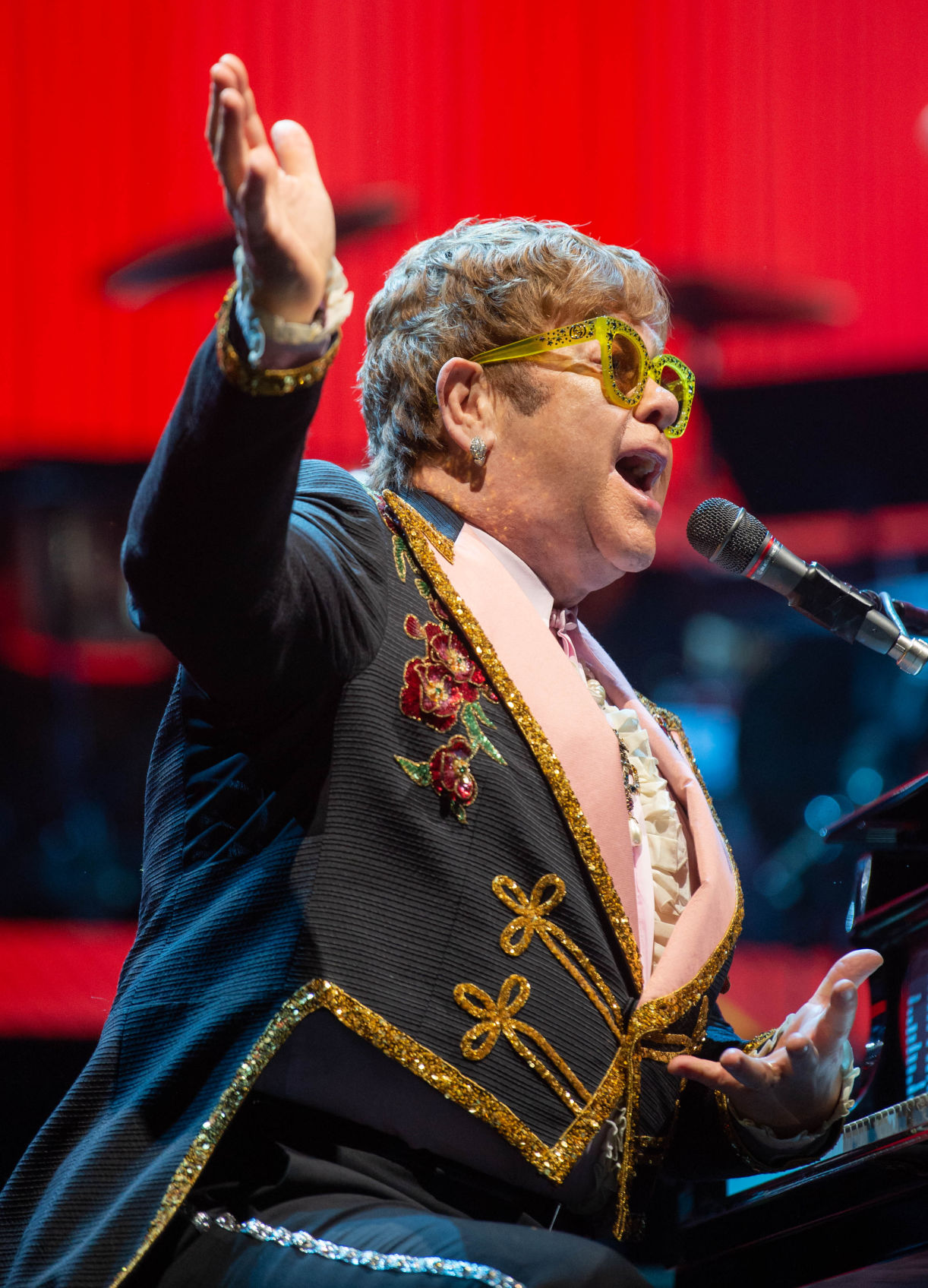 NO.eltonreview.120818.cg.28.JPG